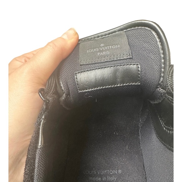 Louis Vuitton LV Uniform Trainer sneakers
SIZE: LV 8.5, US 9.5 - Picture 12 of 13